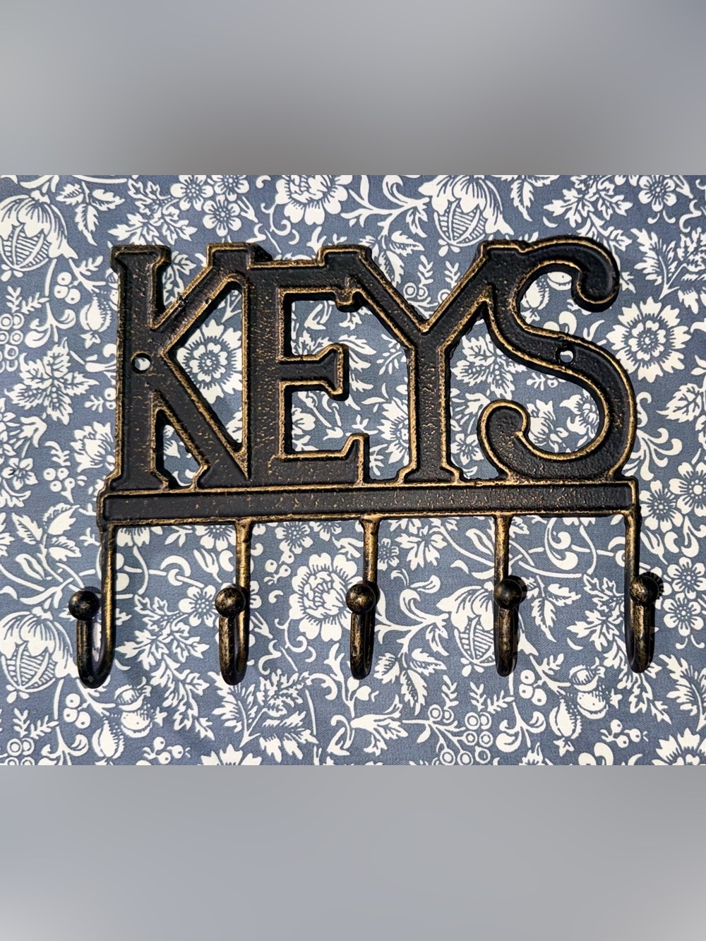 Vintage Cast Iron KEYS Wall Rack Holder | 
5 Hooks Rustic Farmhouse Decor